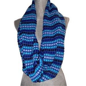 NEW Charming Charlie Women’s Knit Infinity Scarf in Blue